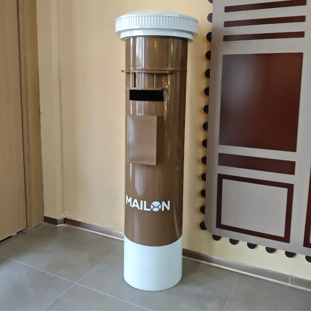 Iconic Mailon Postbox
